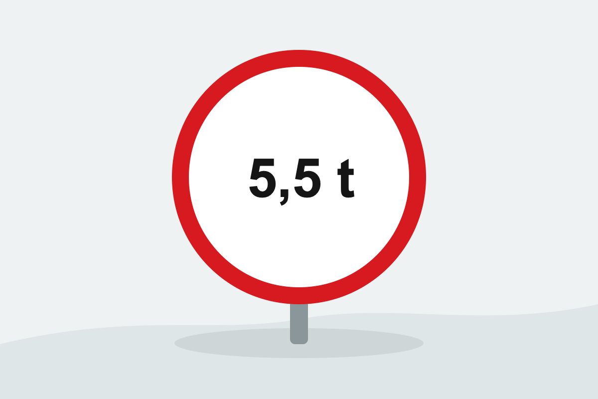 Eigenständig gezeichnetes Verkehrszeichen mit einem rot umrandeten weißen Kreis mit der Aufschrift 5,5 t.