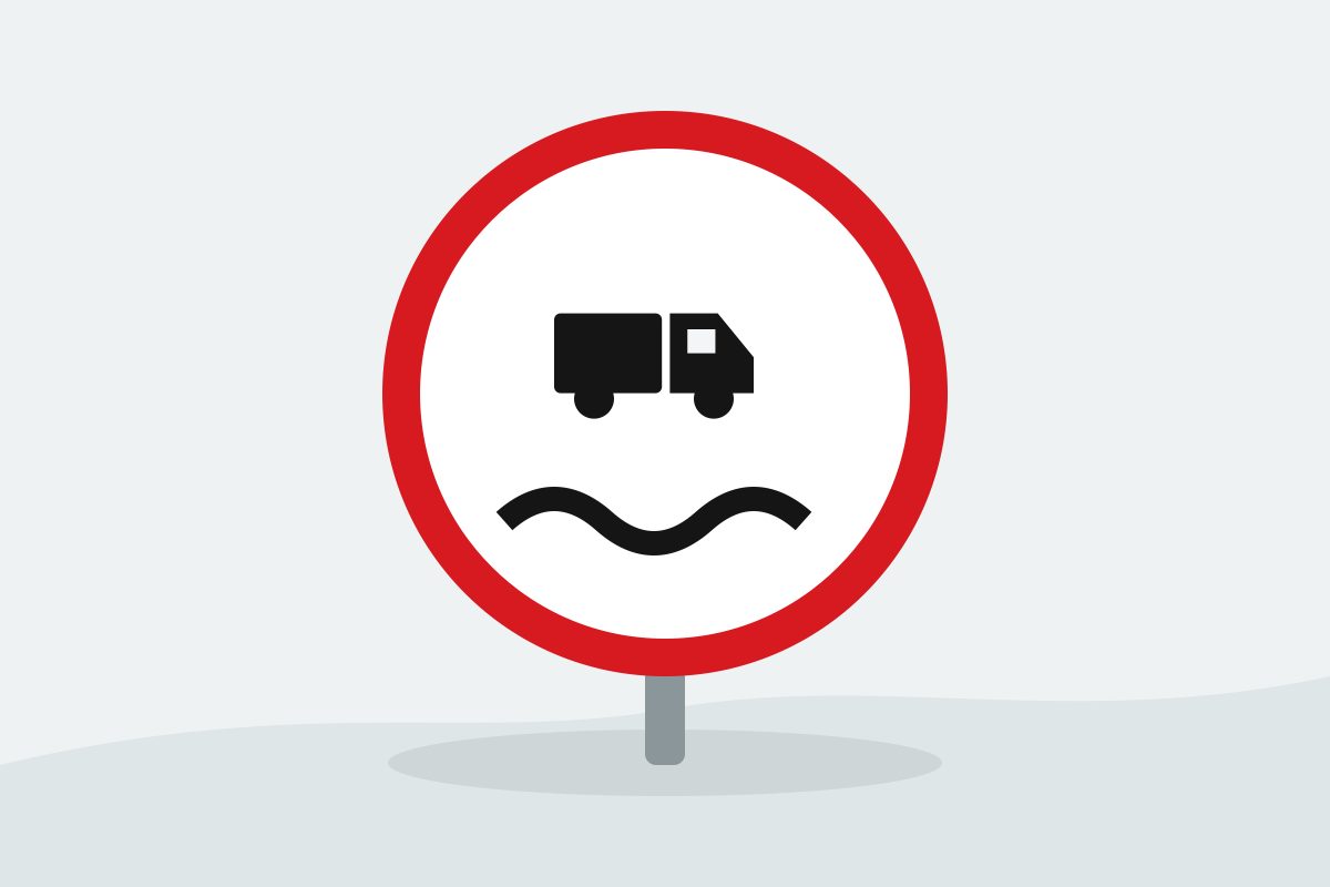 Eigenständig gezeichnetes Verkehrszeichen mit einem rot umrandeten weißen Kreis mit Tankfahrzeug über Wasserwellen.