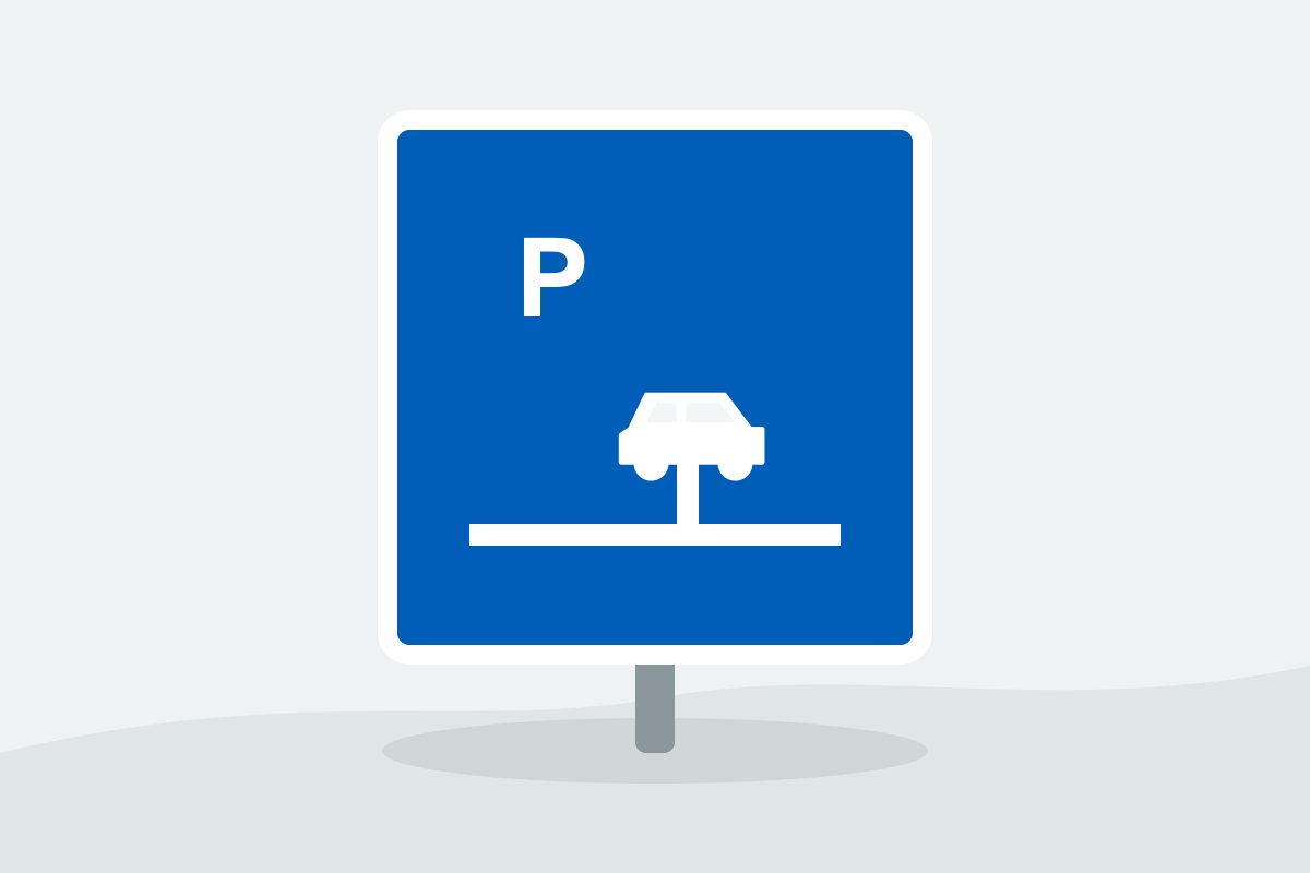 Eigenständig gezeichnetes Verkehrszeichen mit einem blauen Quadrat mit weißem P und einem Auto teilweise auf einem Gehweg.